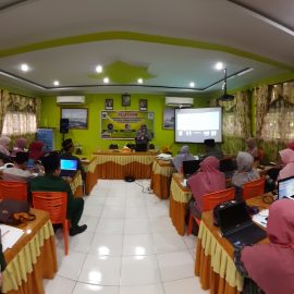 Hari Pertama Sosialisasi/BIMTEK IKM